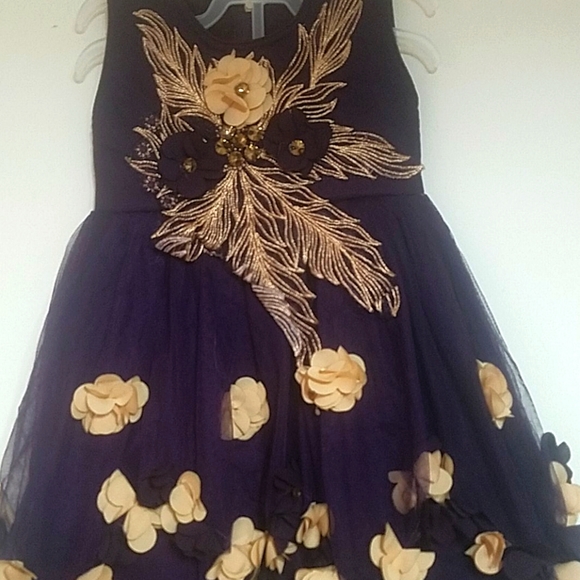 Dress - Picture 2 of 3